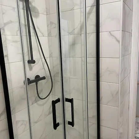 50 M De La - Centre - Proche Appartement