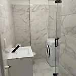 50 M De La - Centre - Proche *